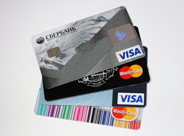 Cashback-bonanza: Her er kreditkortene, der giver dig penge tilbage